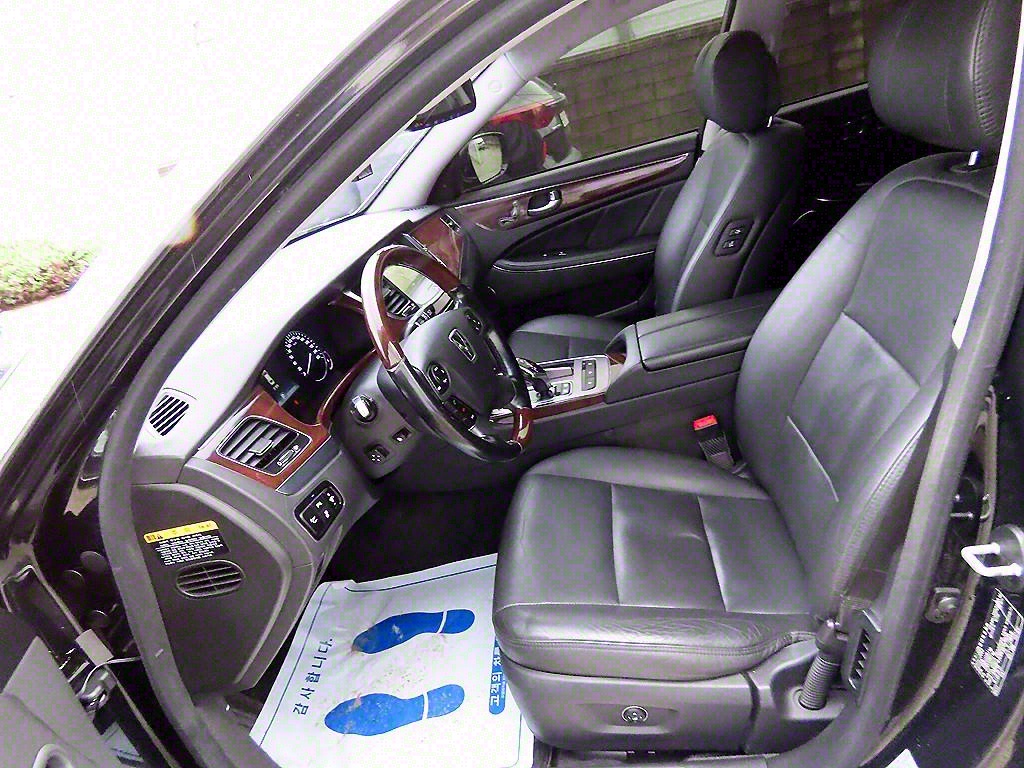 HYUNDAI Equus - Vista 5