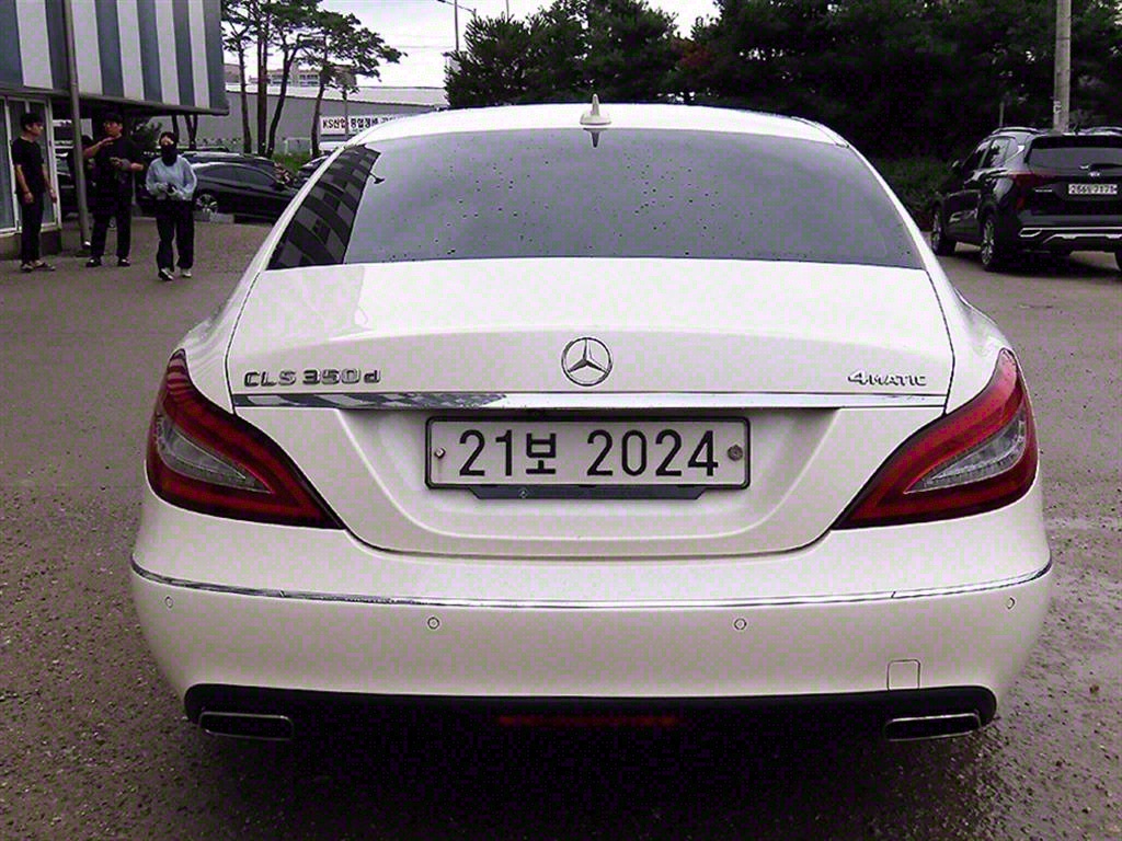 Mercedes Benz CLS Class - Vista 4