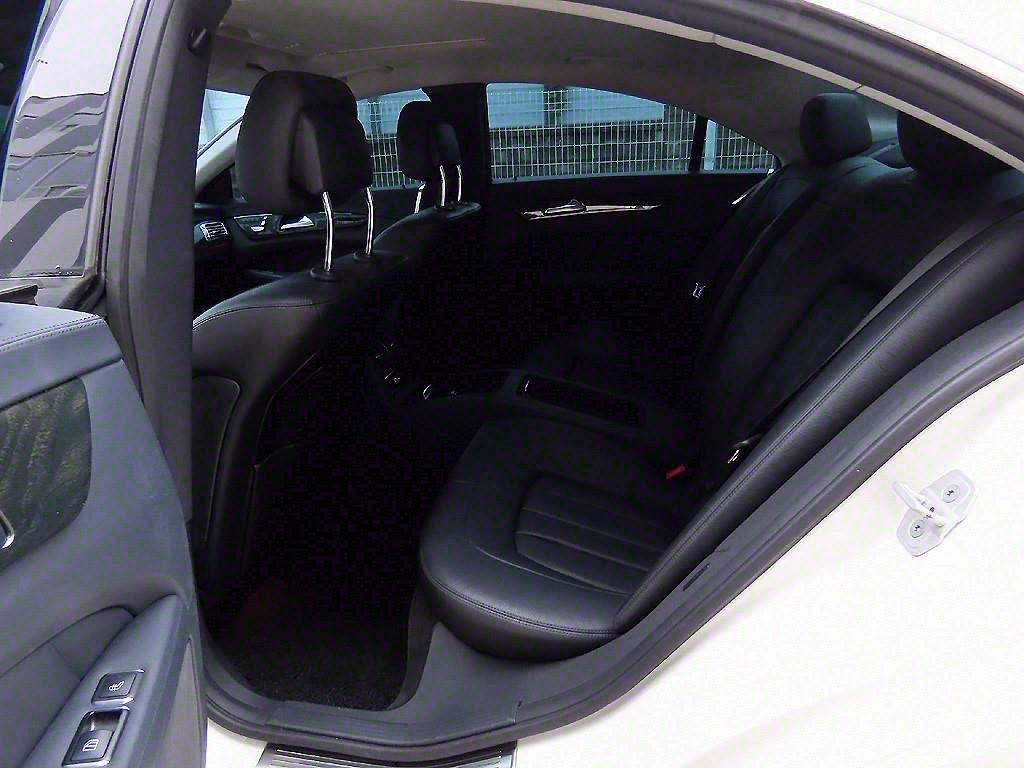 Mercedes Benz CLS Class - Vista 6