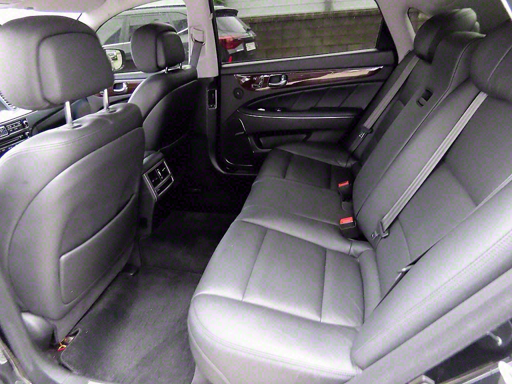 HYUNDAI Equus - Vista 6