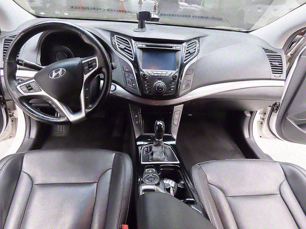 HYUNDAI i40 2014 Blanco - Importación desde Corea - HF Imports Iquique - Foto 9