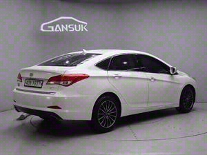 HYUNDAI i40 - Vista 8