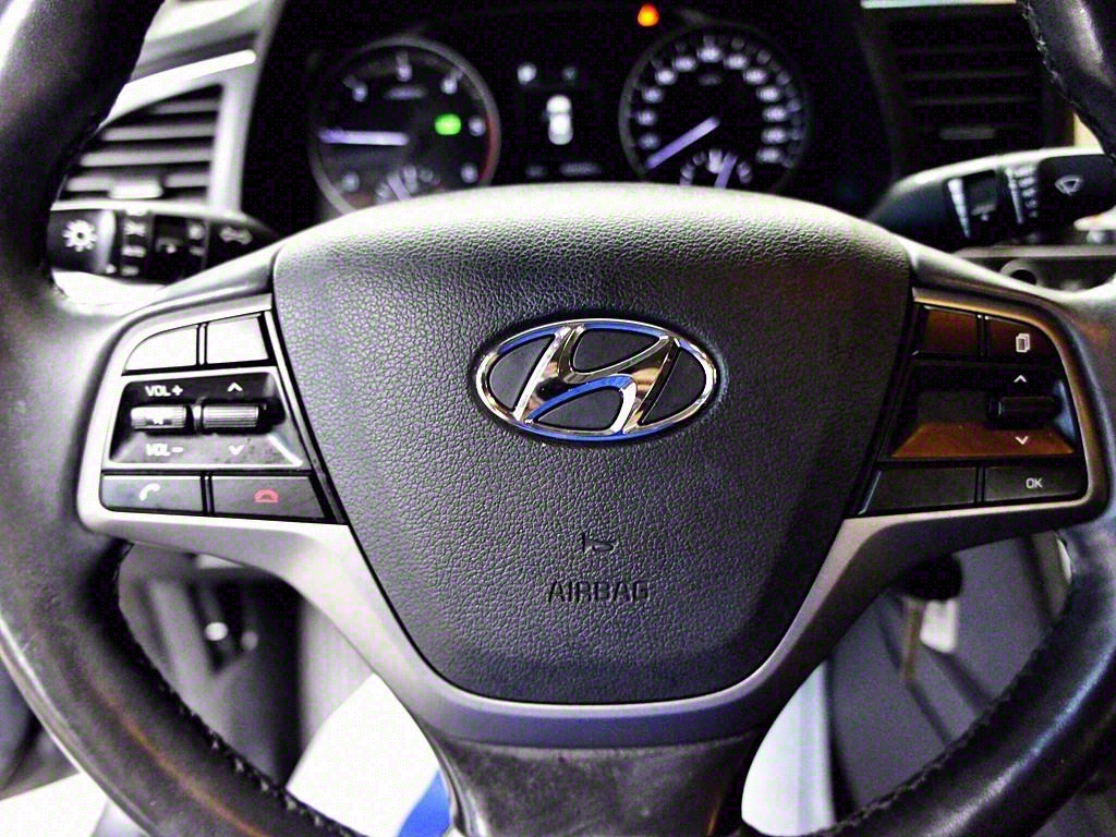 HYUNDAI Avante 2017 Gris - Importación desde Corea - HF Imports Iquique - Foto 8