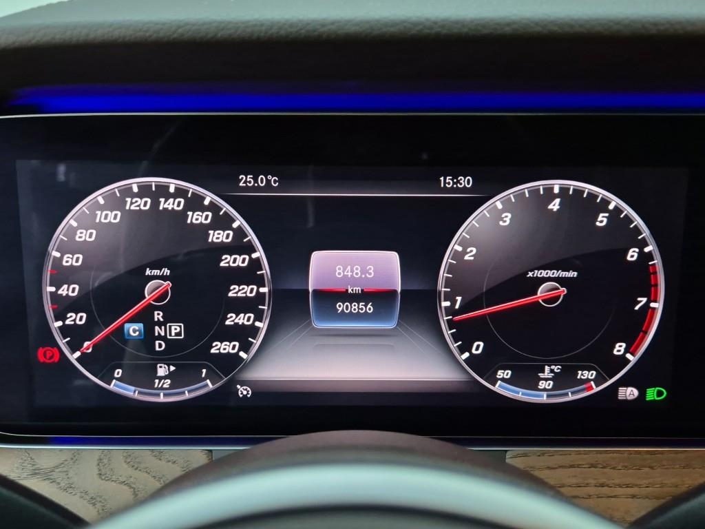 Mercedes Benz E class - Vista 7