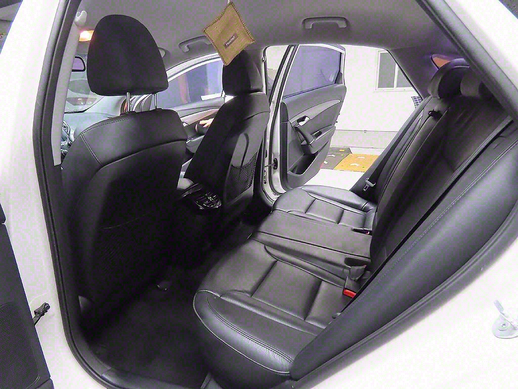 HYUNDAI i40 2014 Blanco - Importación desde Corea - HF Imports Iquique - Foto 8