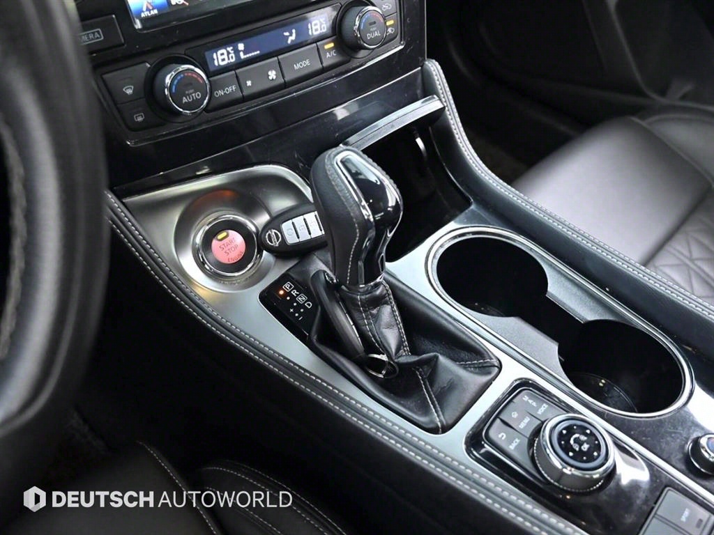 Nissan Maxima - Vista 9