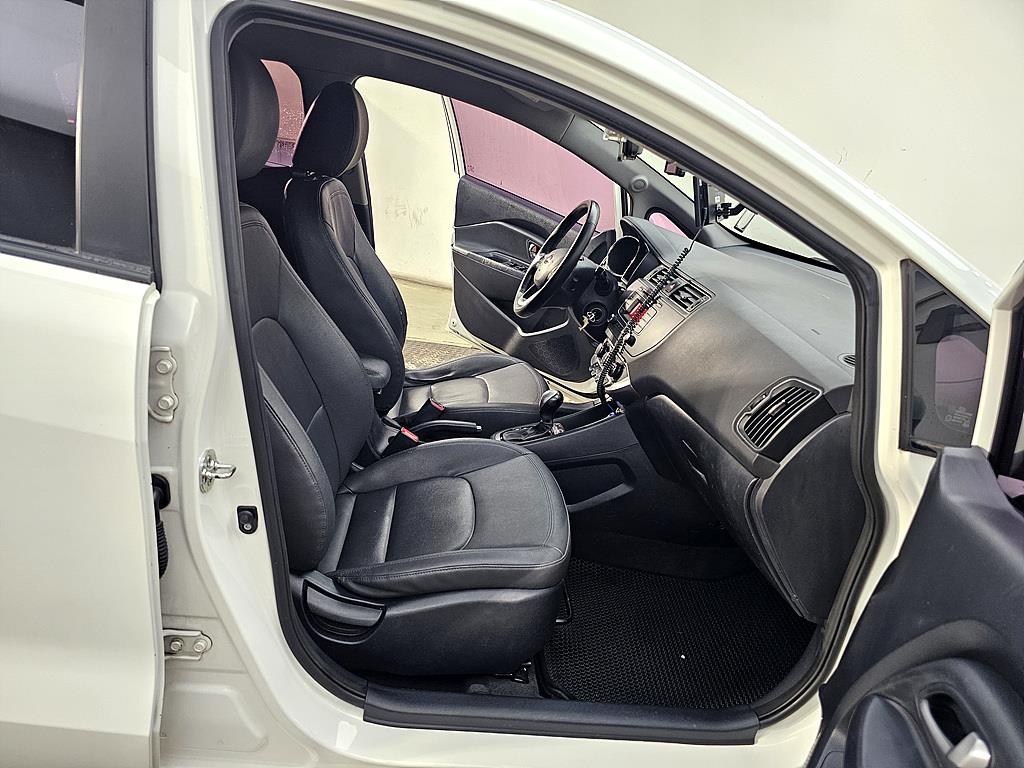 KIA Pride - Vista 11