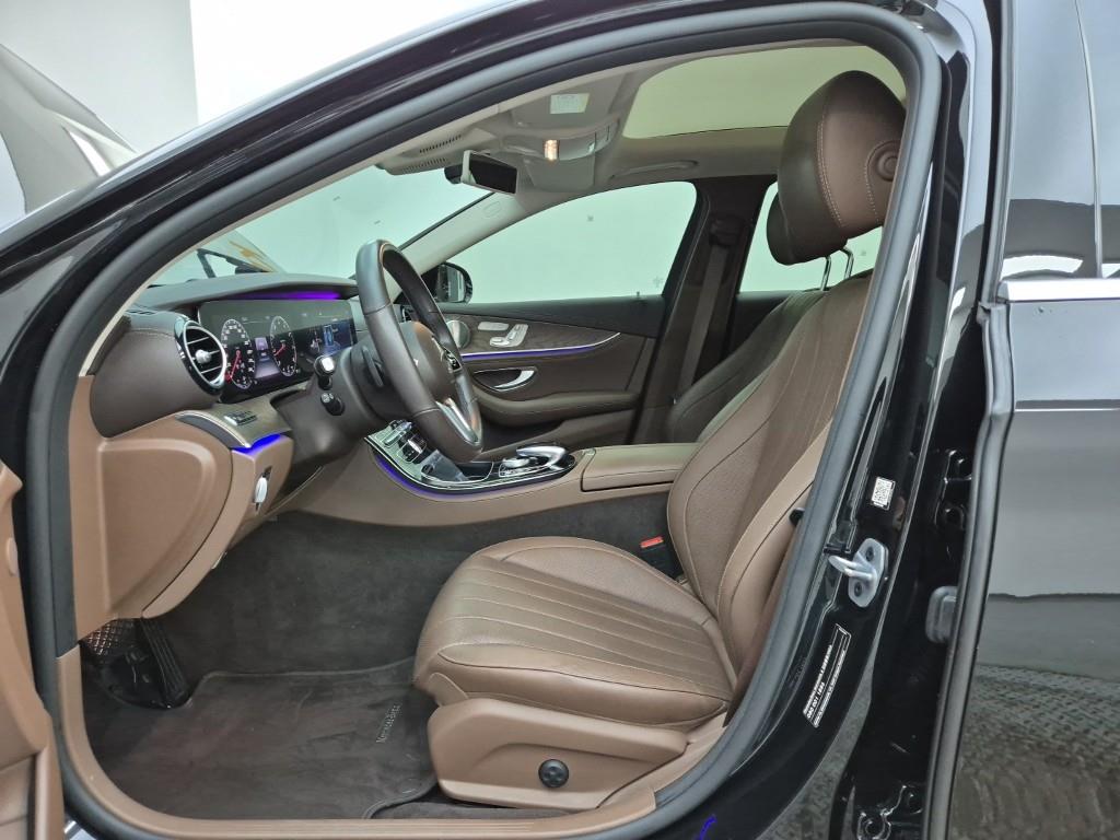 Mercedes Benz E class - Vista 11