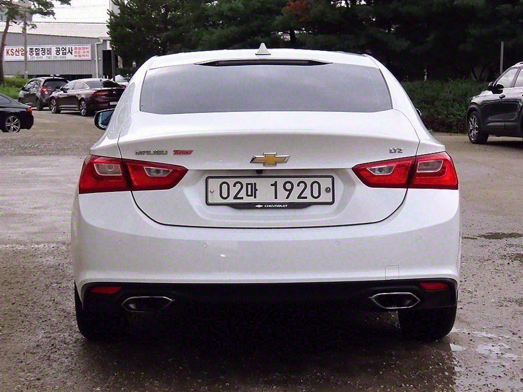 Chevrolet Malibu - Vista 4