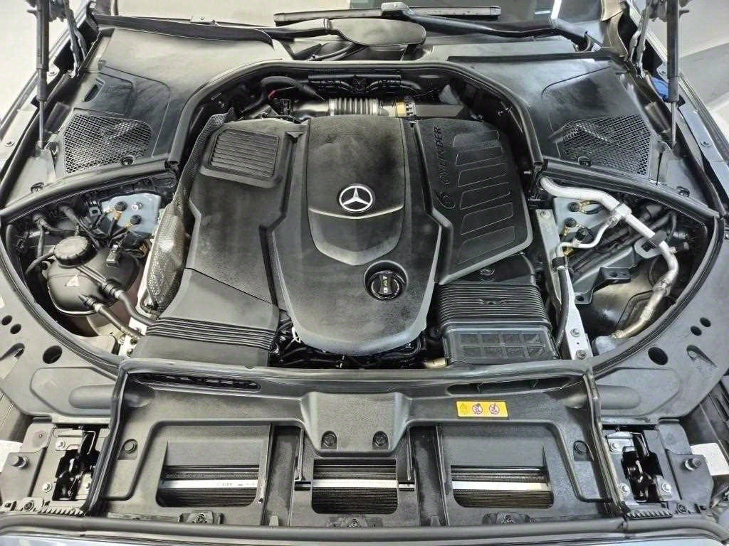 Mercedes Benz S Class - Vista 5