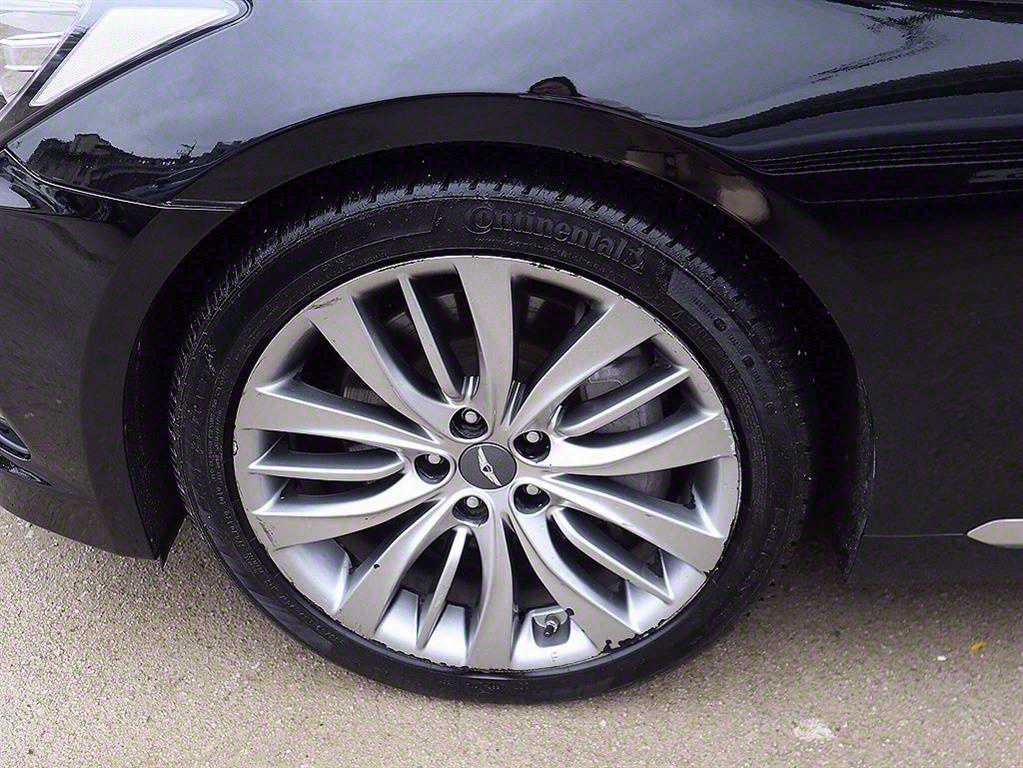 HYUNDAI Genesis - Vista 7