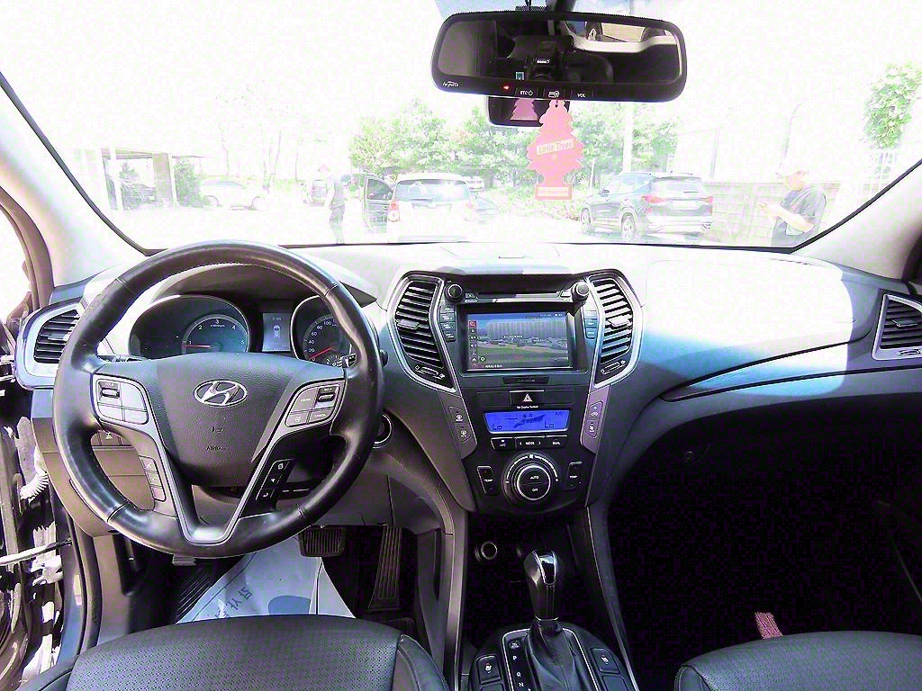 HYUNDAI Maxcruz - Vista 7