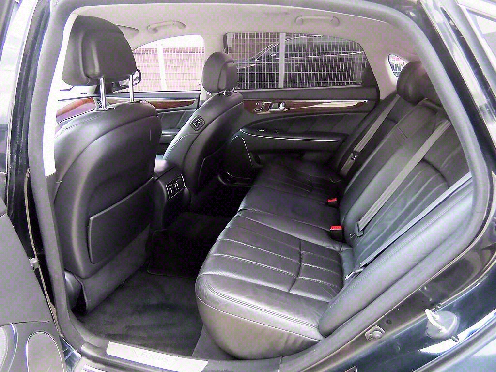 HYUNDAI Equus - Vista 6