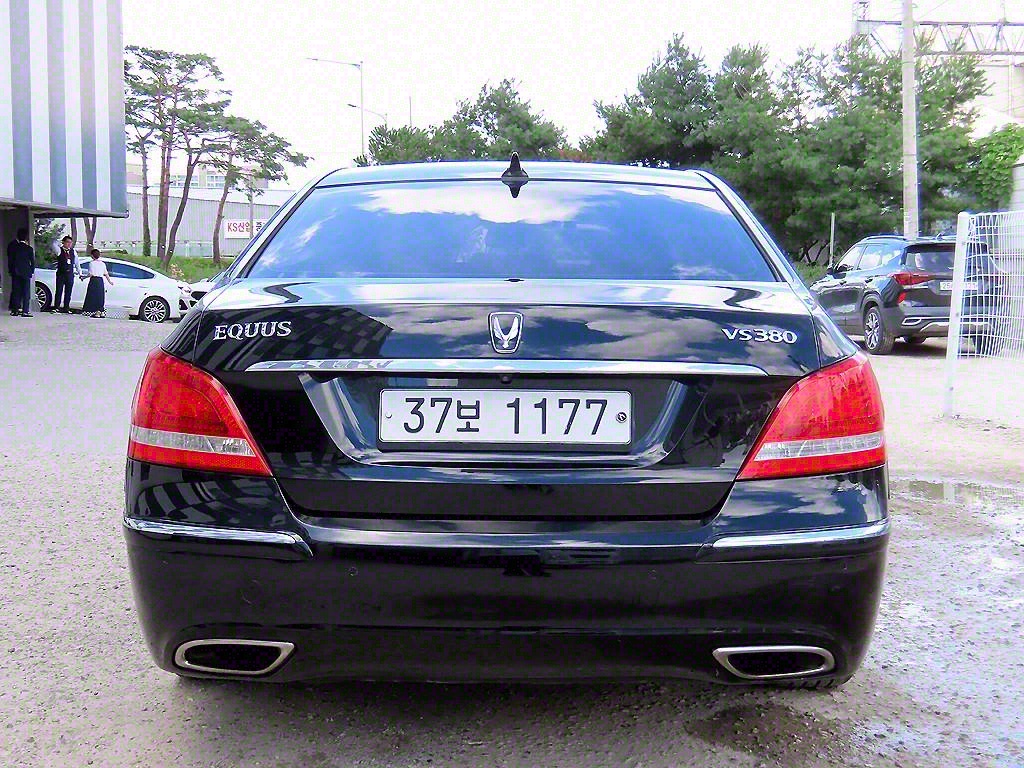 HYUNDAI Equus - Vista 4