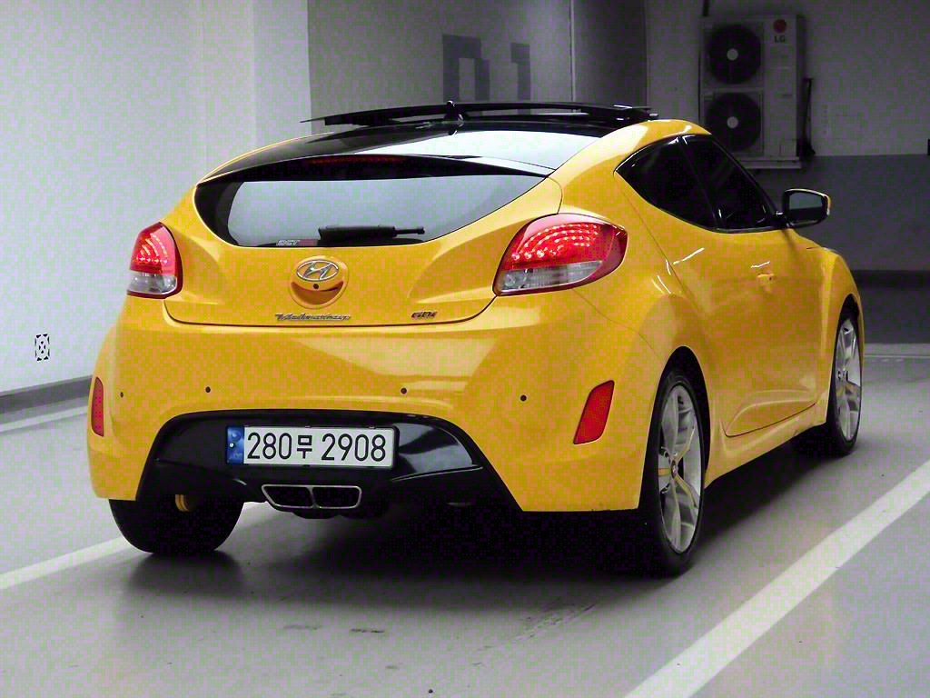 HYUNDAI Veloster - Vista 4