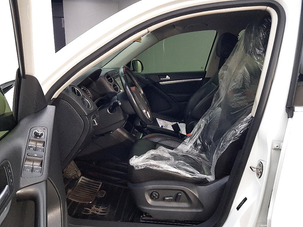 Volkswagen Tiguan - Vista 8