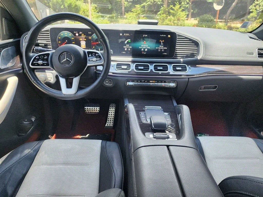 Mercedes Benz GLE Class - Vista 9