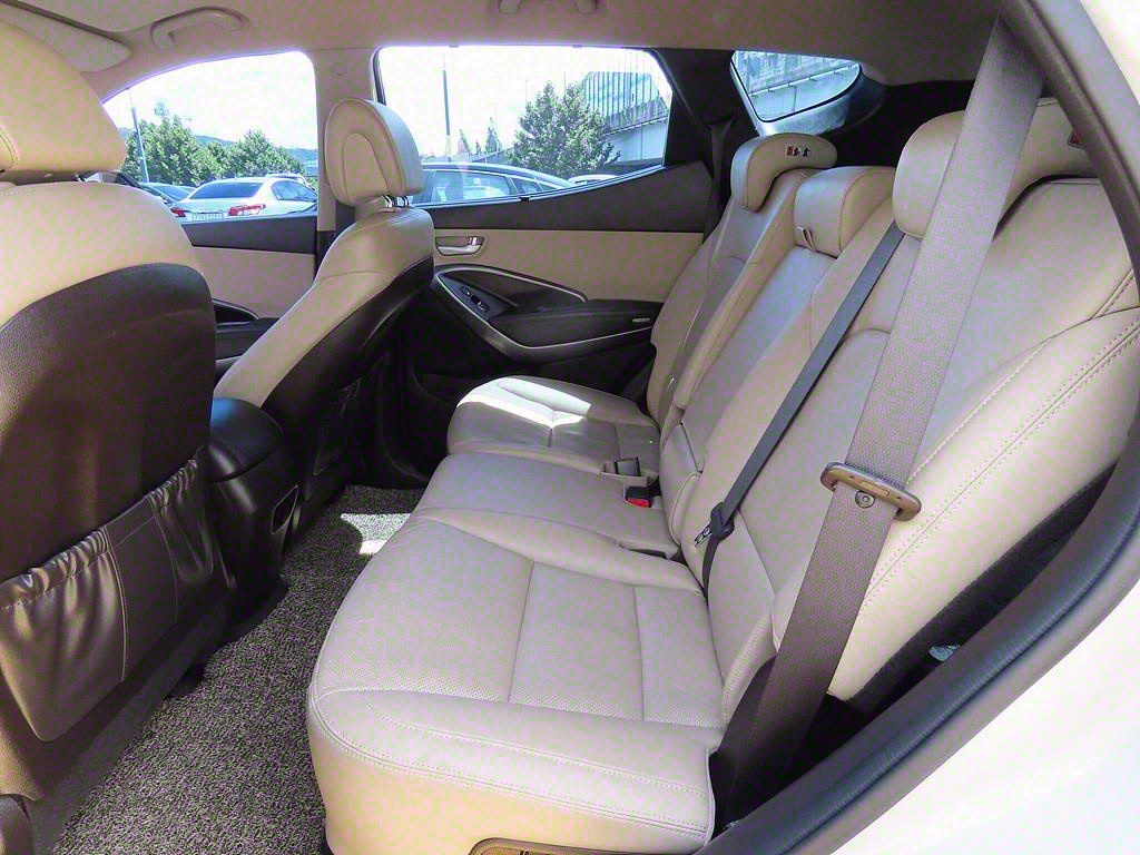 HYUNDAI Santa Fe - Vista 6