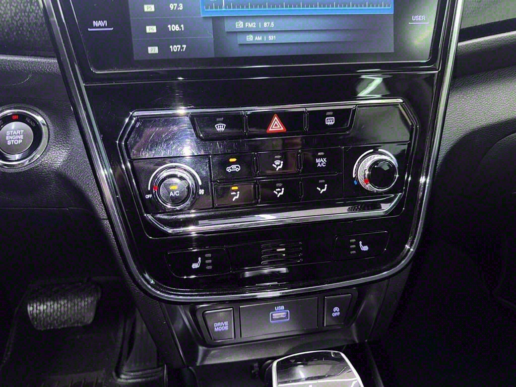 Ssangyong Tivoli - Vista 12