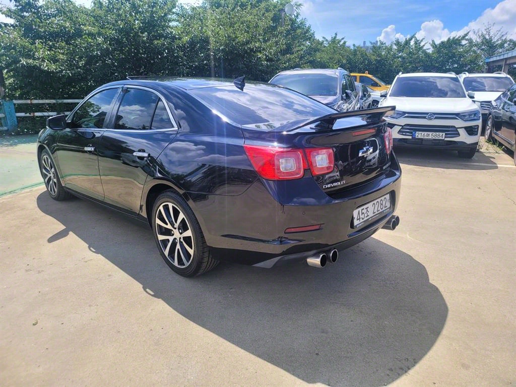 Chevrolet Malibu - Vista 4