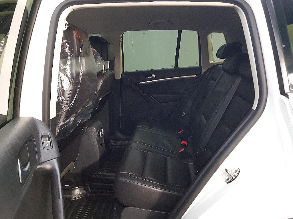 Volkswagen Tiguan - Vista 9