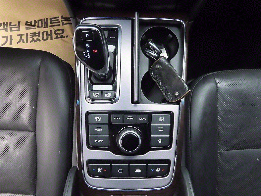 HYUNDAI Equus - Vista 9