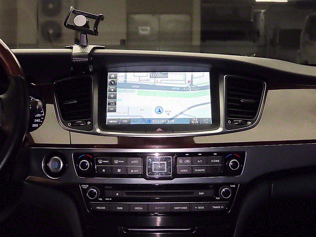 HYUNDAI Equus - Vista 8