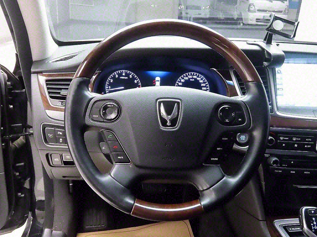 HYUNDAI Equus - Vista 6