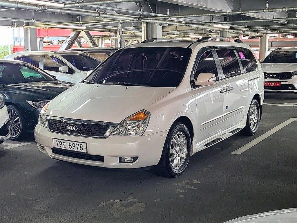 KIA Carnival - Vista 2