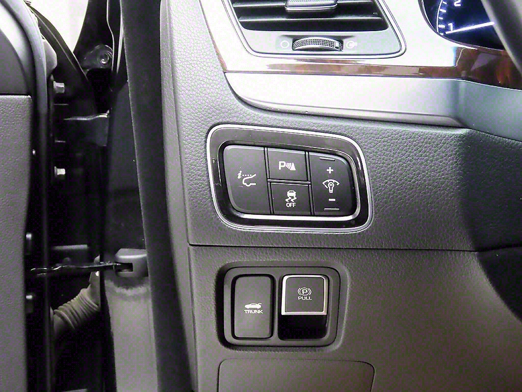 HYUNDAI Equus - Vista 11