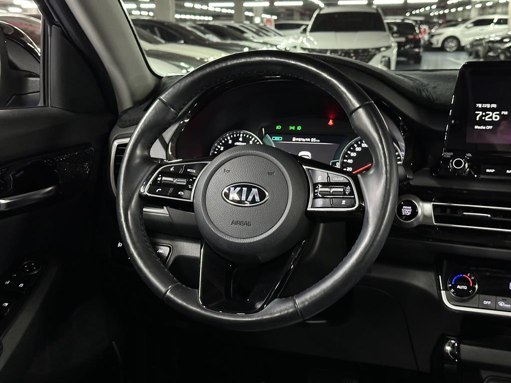 KIA Seltos - Vista 10