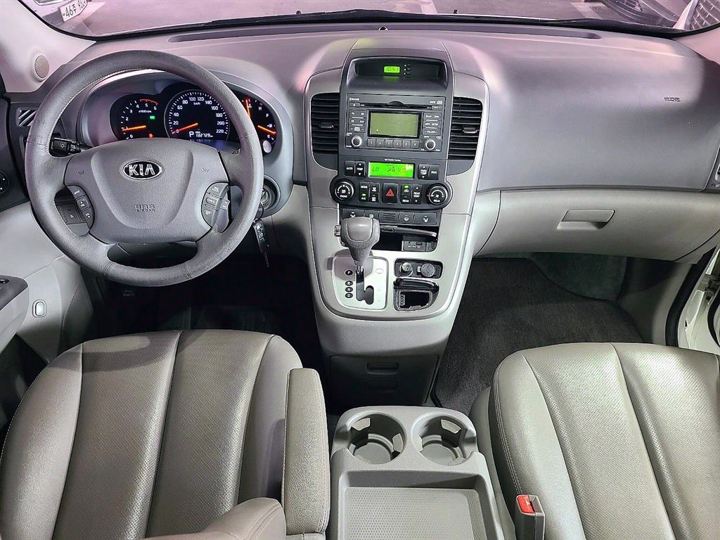 KIA Carnival - Vista 5