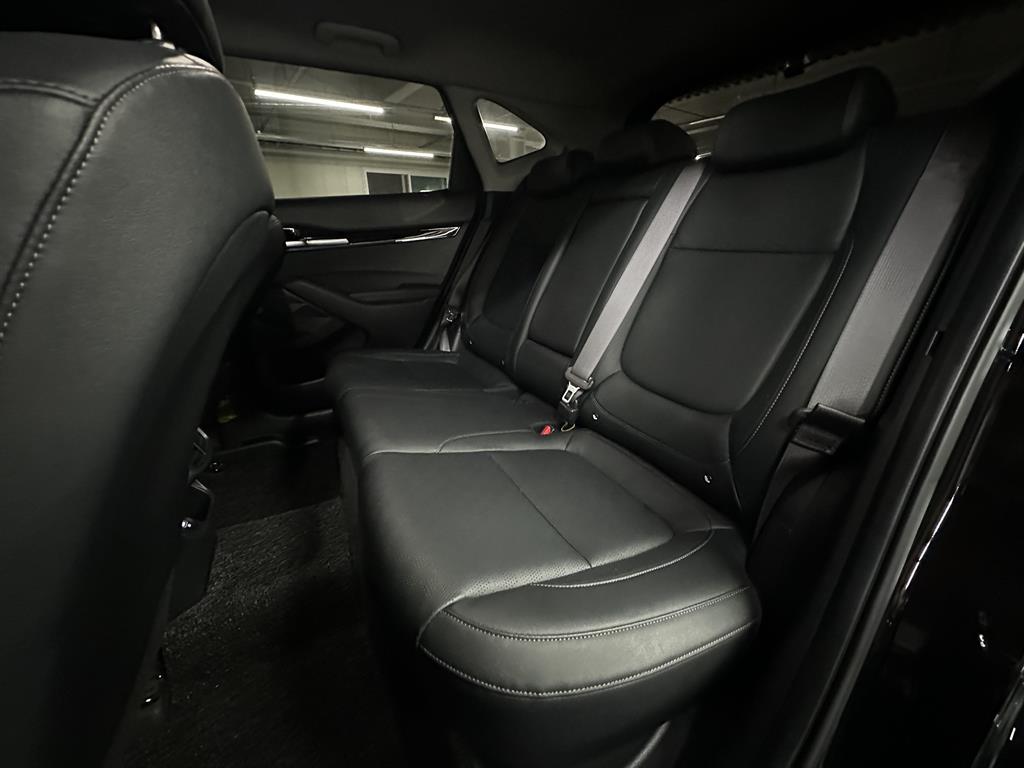 KIA Seltos - Vista 8