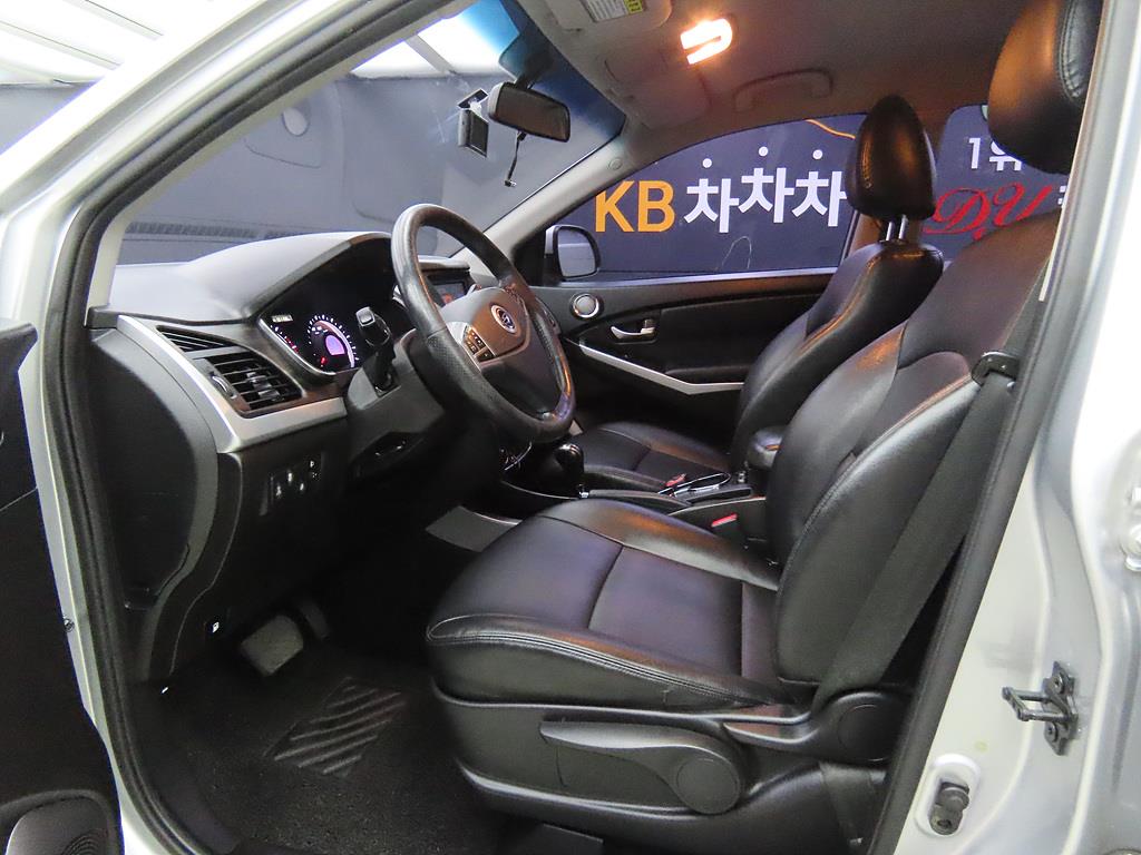 Ssangyong Korando - Vista 5