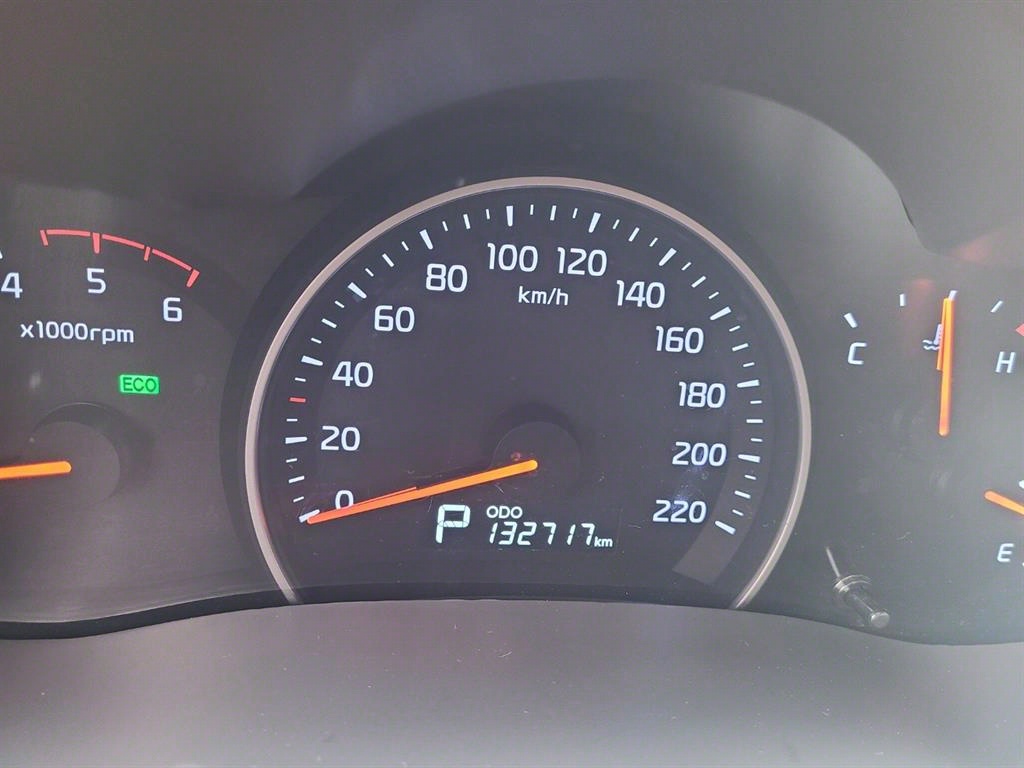 KIA Carnival - Vista 7