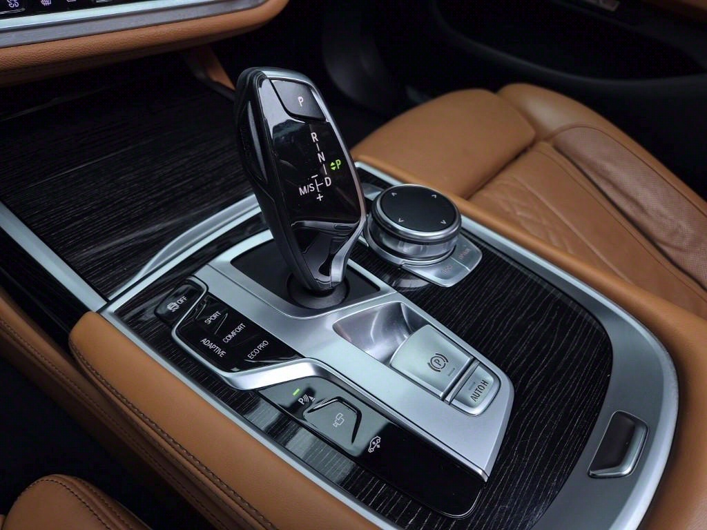 BMW 7 Series - Vista 9