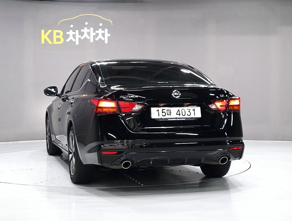 Nissan Altima - Vista 4