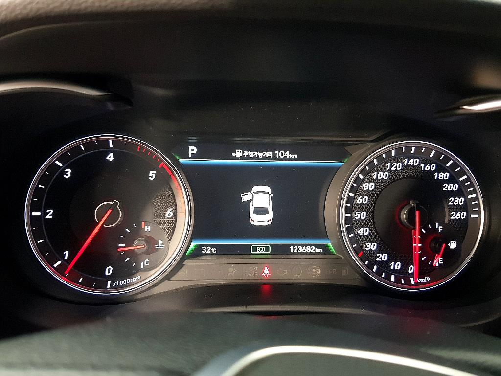 Genesis G70 - Vista 7