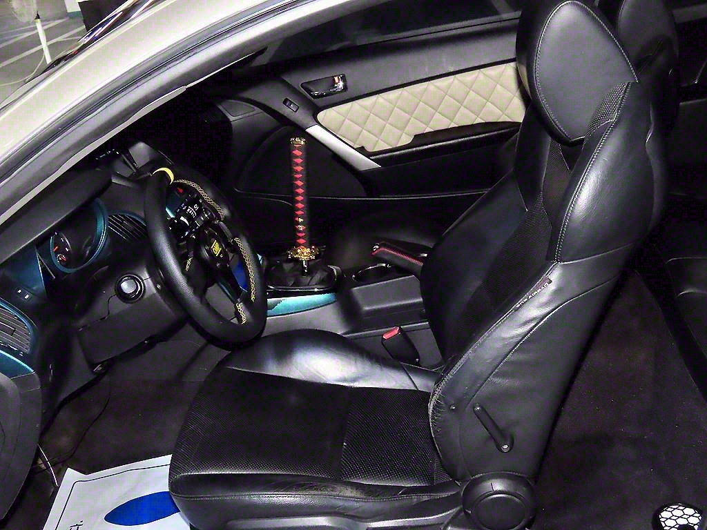 HYUNDAI Genesis - Vista 6