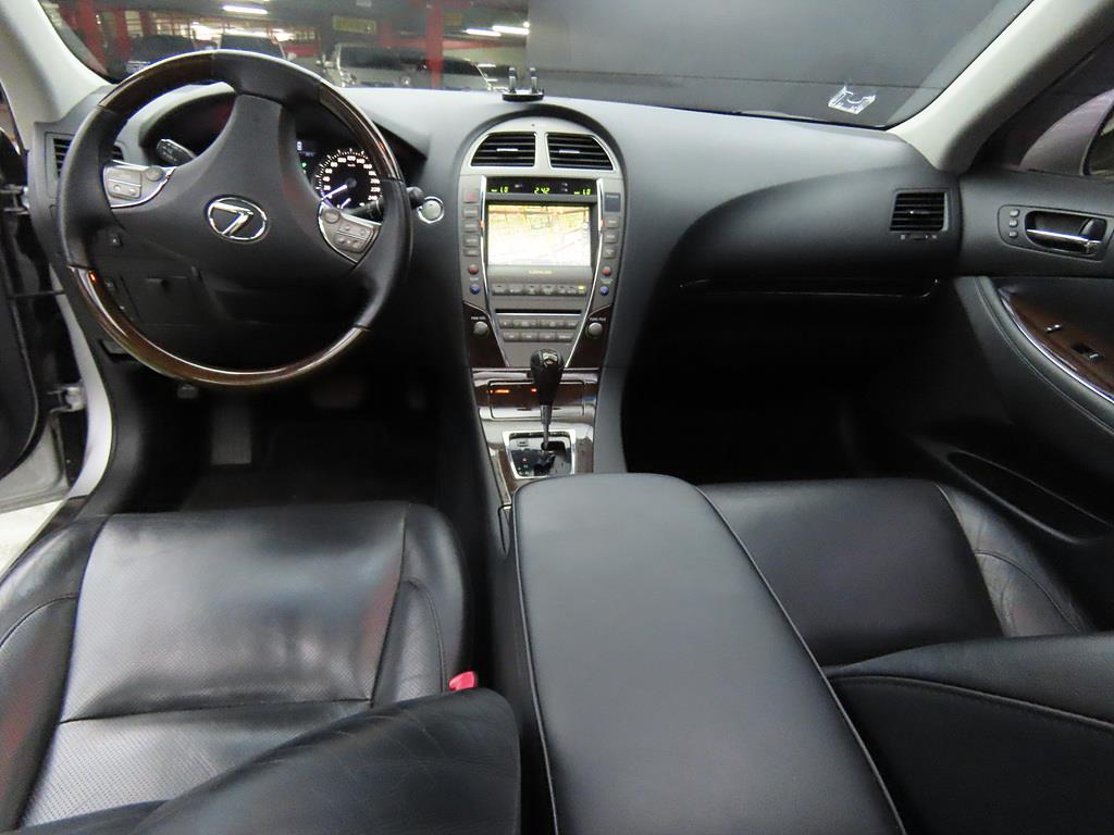Lexus ES - Vista 7