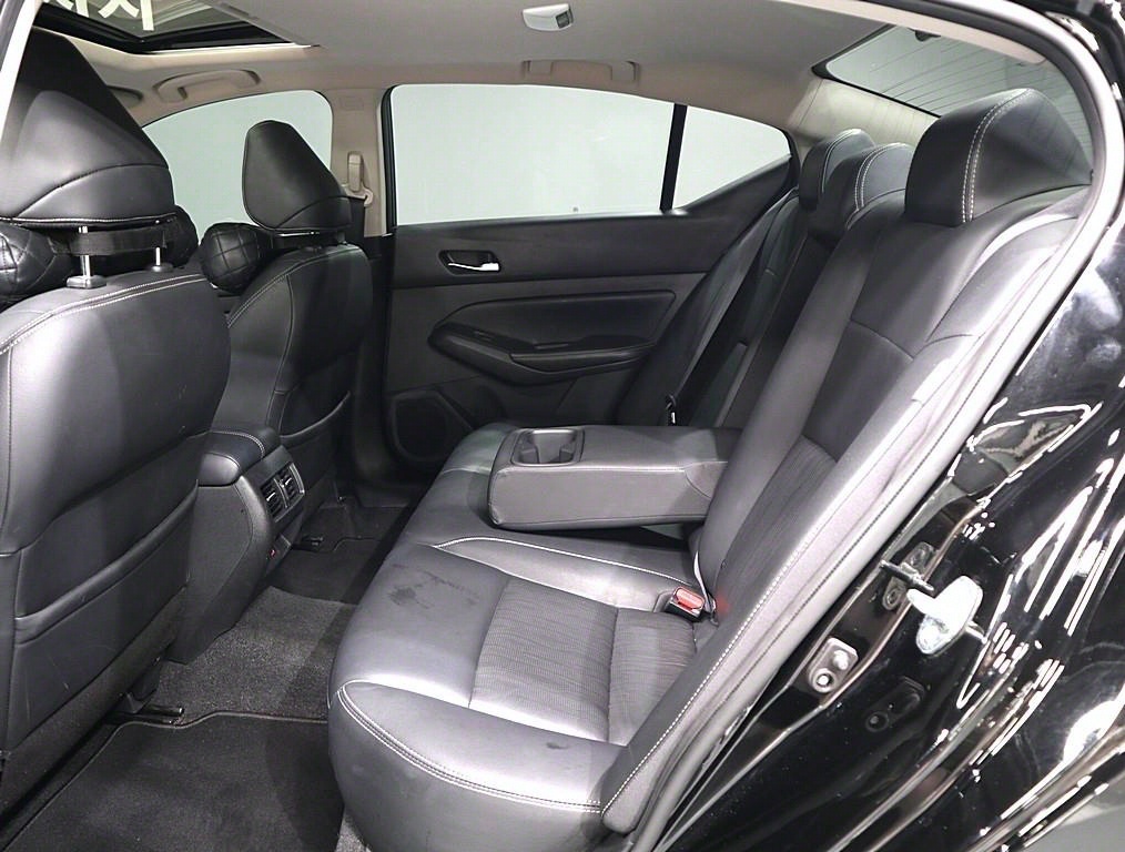 Nissan Altima - Vista 10