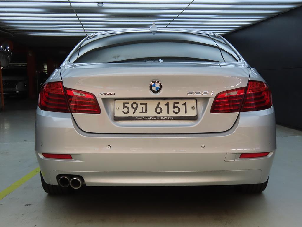 BMW 5 Series - Vista 4