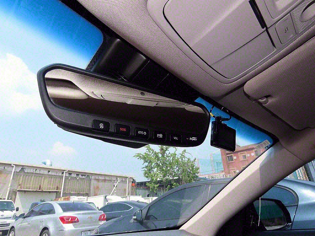 Genesis G80 - Vista 12