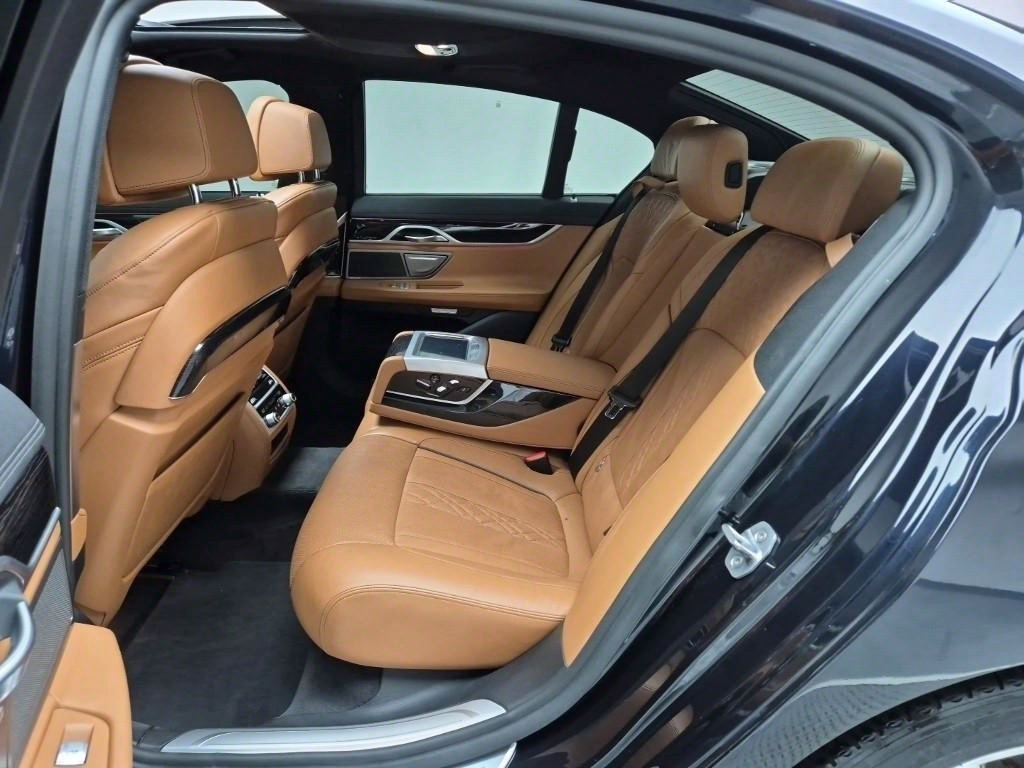 BMW 7 Series - Vista 12