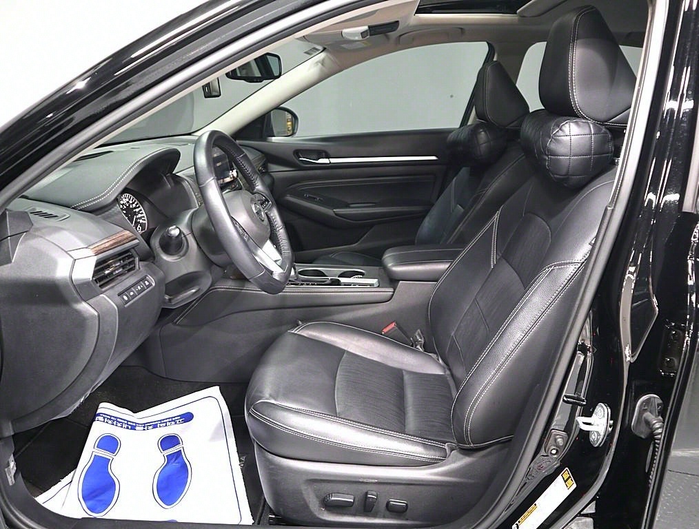 Nissan Altima - Vista 9