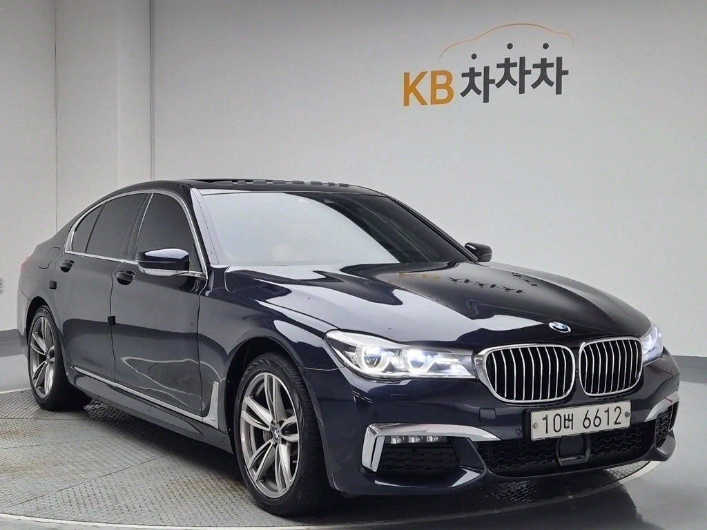 BMW 7 Series - Vista 4