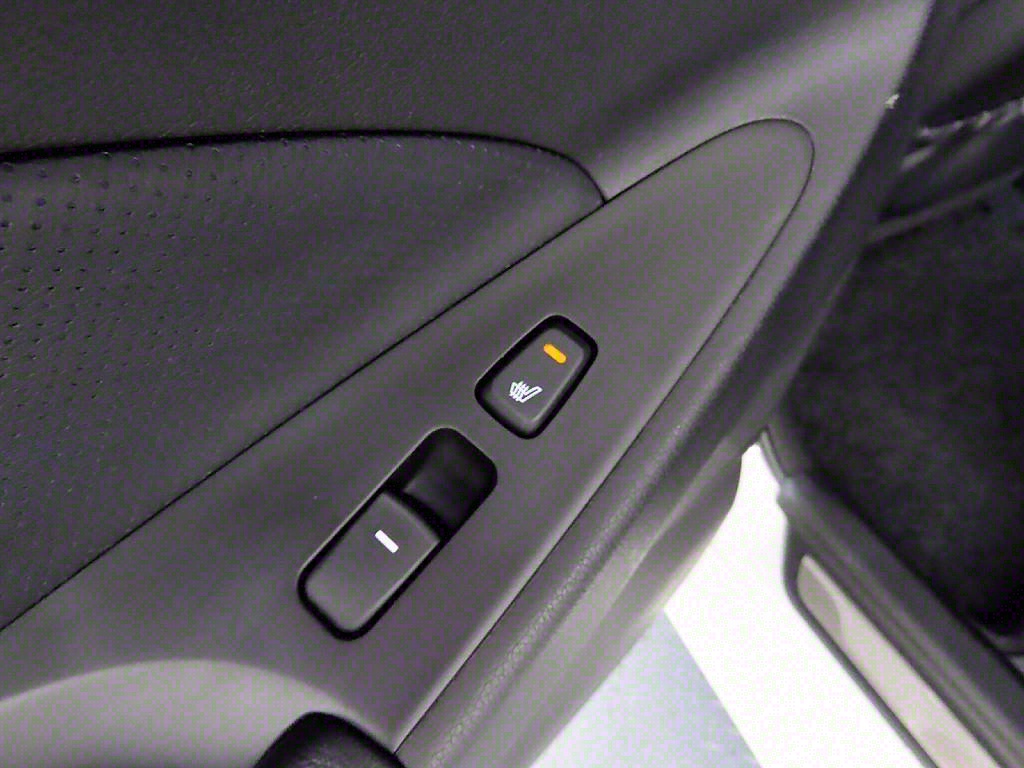 HYUNDAI Sonata - Vista 12