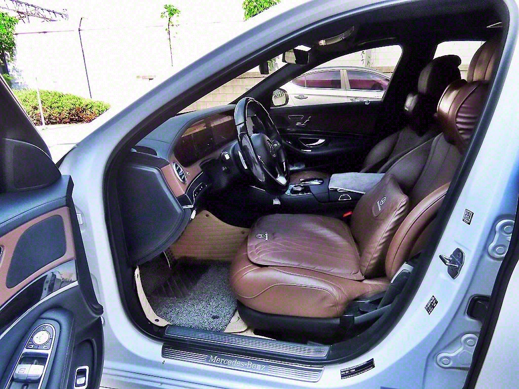 Mercedes Benz S Class - Vista 5