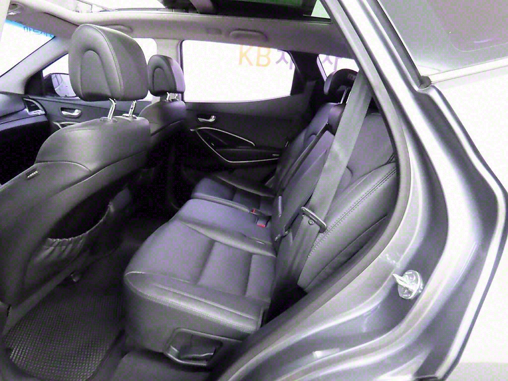 HYUNDAI Santa Fe - Vista 6