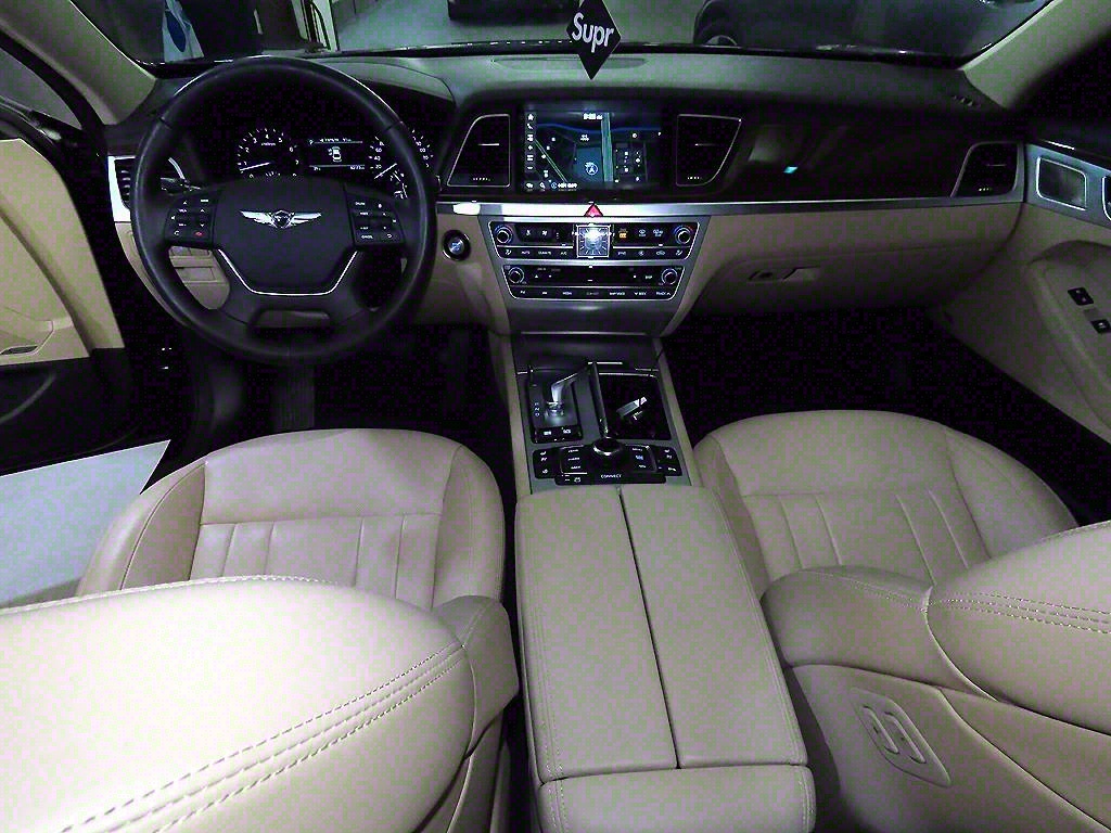 Genesis G80 - Vista 10